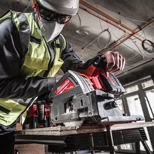 Milwaukee M18 FPS55 522P 18V 165mm Plunge Saw 2x 5.5Ah HIGH OUTPUT